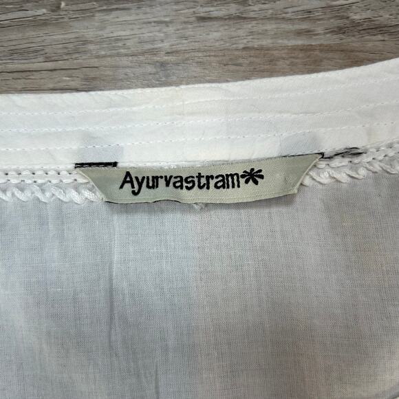 Ayurvastram White Cotton Embroidered Tunic Top Boho Resort Wear - Picture 2 of 6